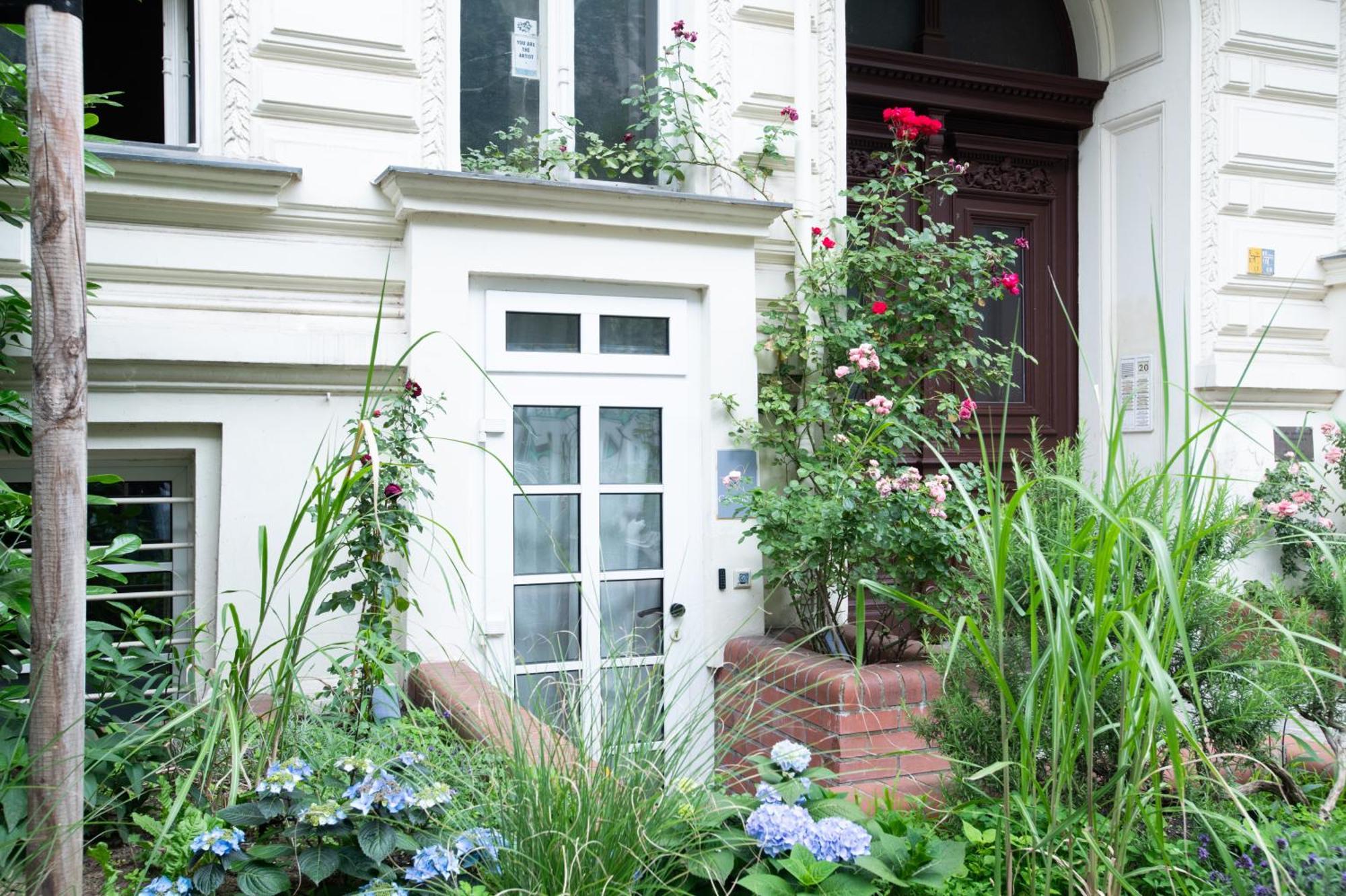 Charmantes 2-Zimmer-Apartment Mit Vorgarten Berlim Exterior foto